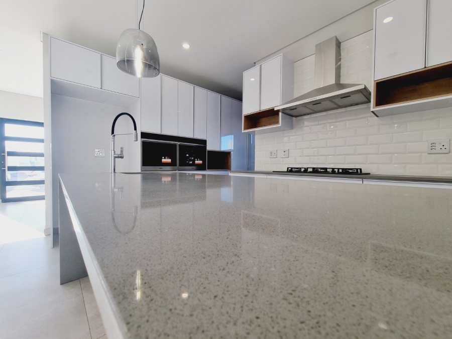 4 Bedroom Property for Sale in Sandown Western Cape